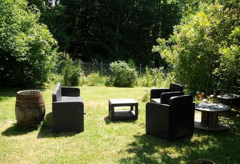 住宿加早餐 Le Jardin Ombragé