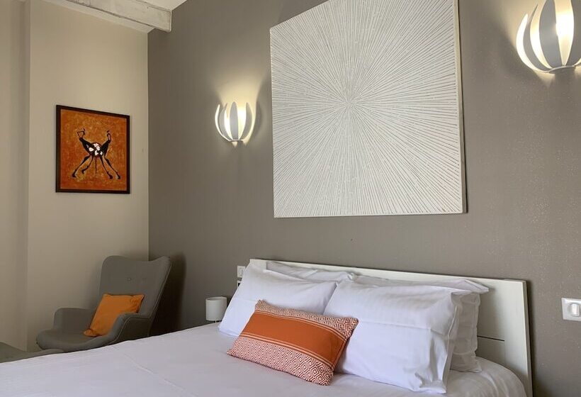 Bed and Breakfast Le Mas Aux Cedres   Teritoria