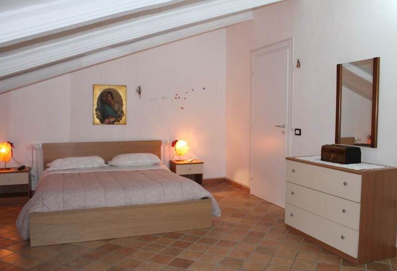 住宿加早餐 Mansarda Viti