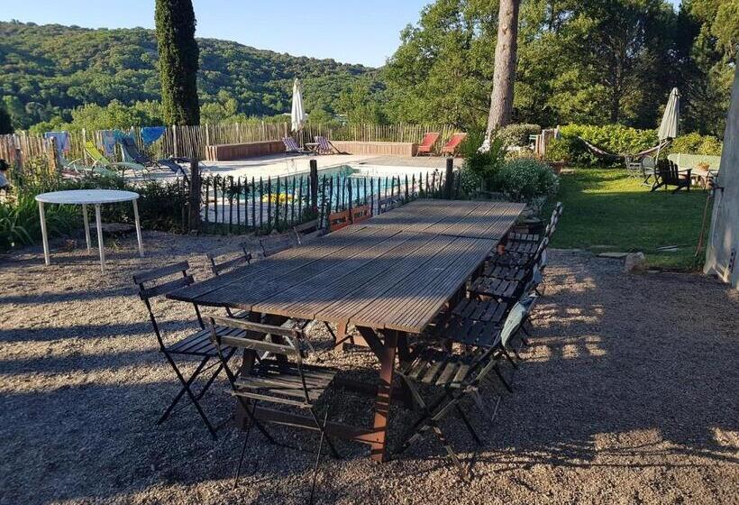 مبيت وإفطار Mas Des Ballats