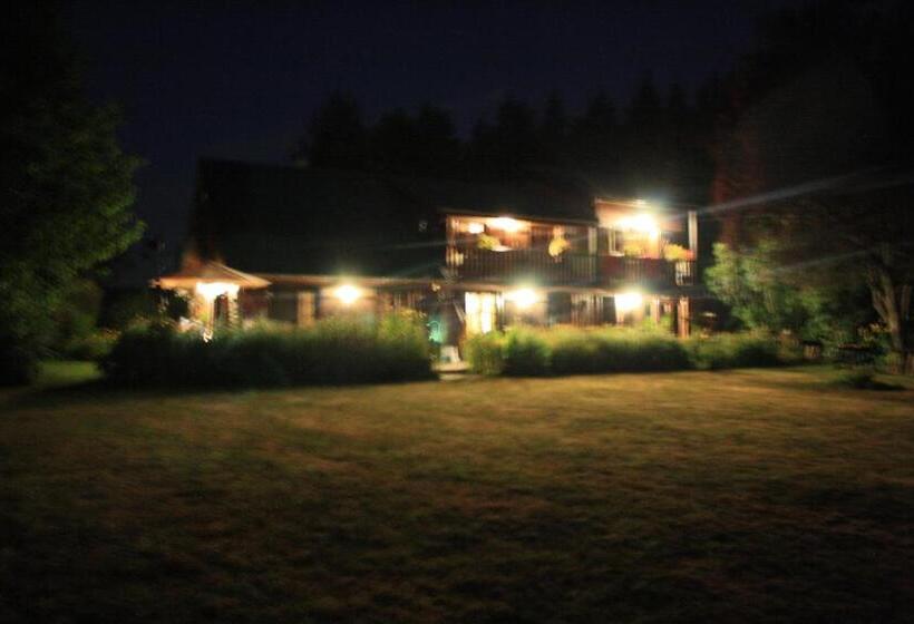 ベッドアンドブレックファースト Spruce Lake