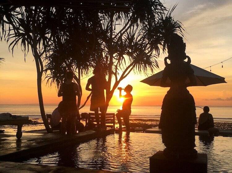 צימר Twilight Ceningan