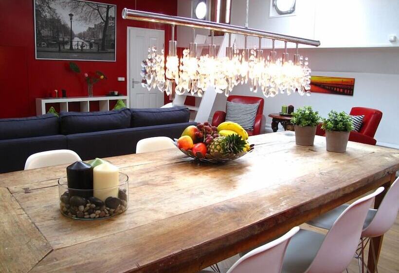 Boathotel Rotterdam Seven