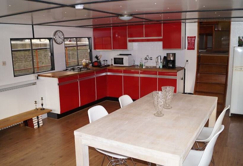 Boathotel Rotterdam Seven