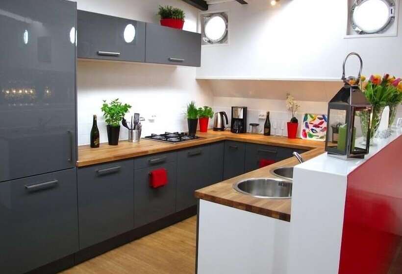 Boathotel Rotterdam Seven