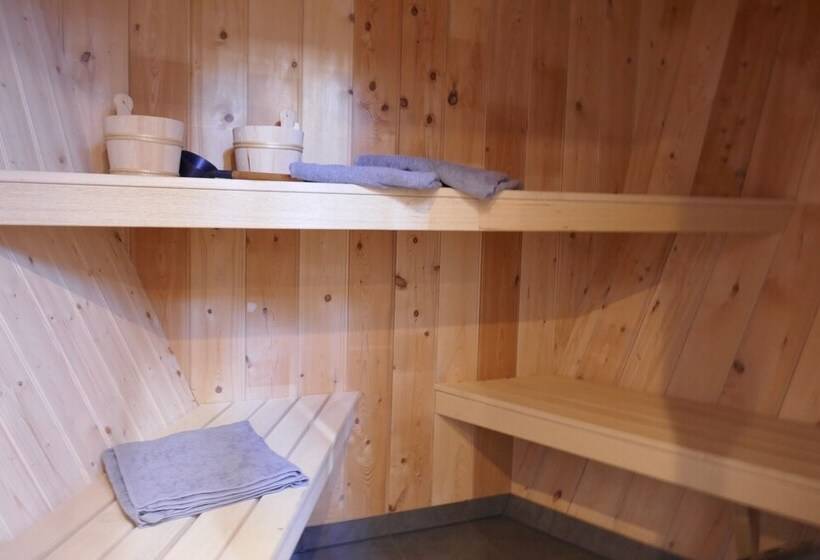 Boathotel Rotterdam Wilhelmina