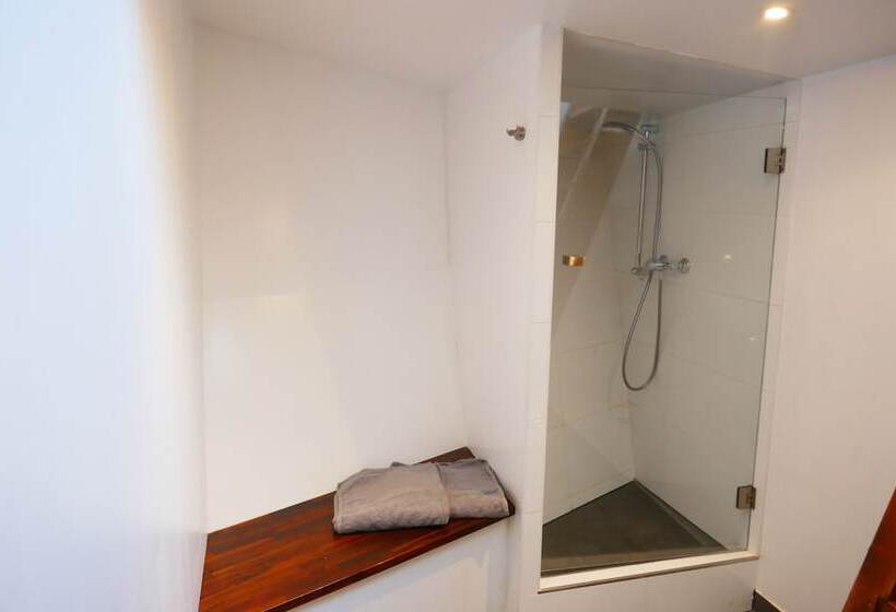 Boathotel Rotterdam Wilhelmina