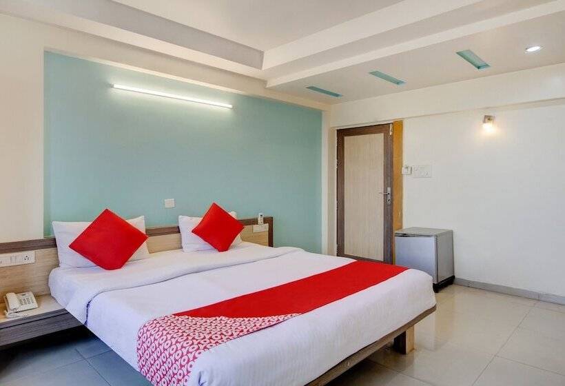 Capital O 40904 Hotel Satish Executive