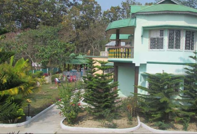 Chilapata Green Resort Hostel
