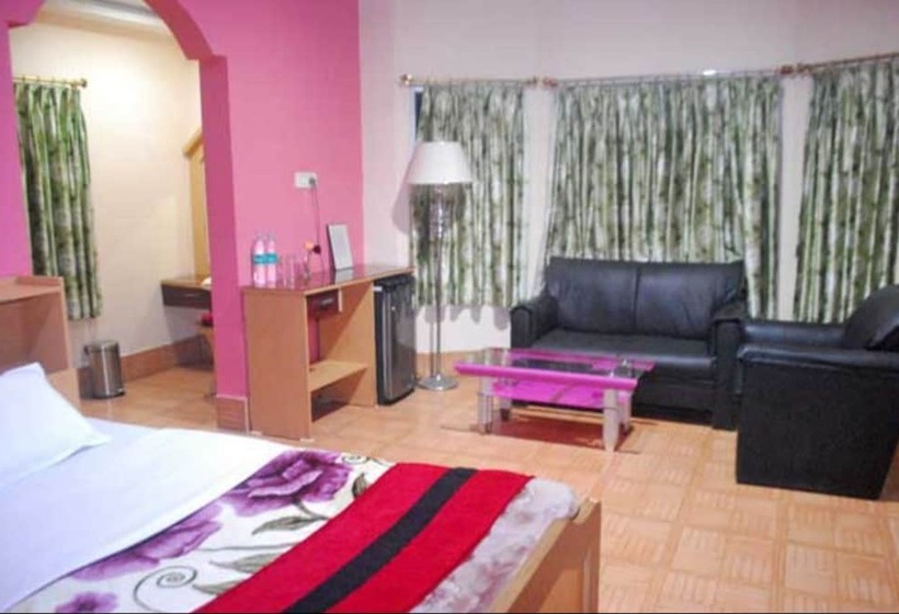 Chilapata Green Resort Hostel