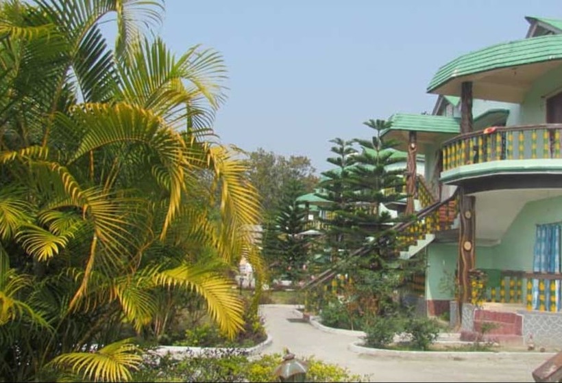 Chilapata Green Resort Hostel