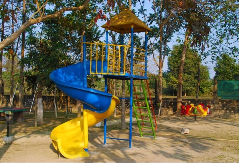 Chilapata Green Resort Hostel