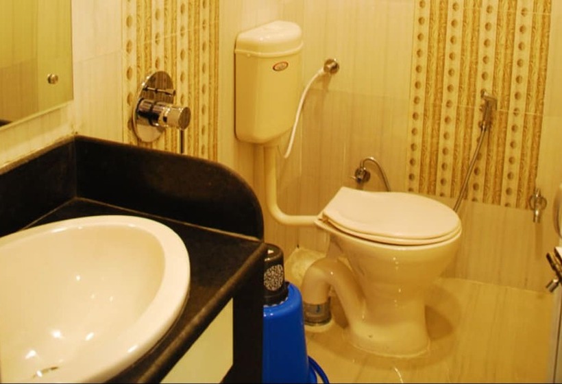 Chilapata Green Resort Hostel