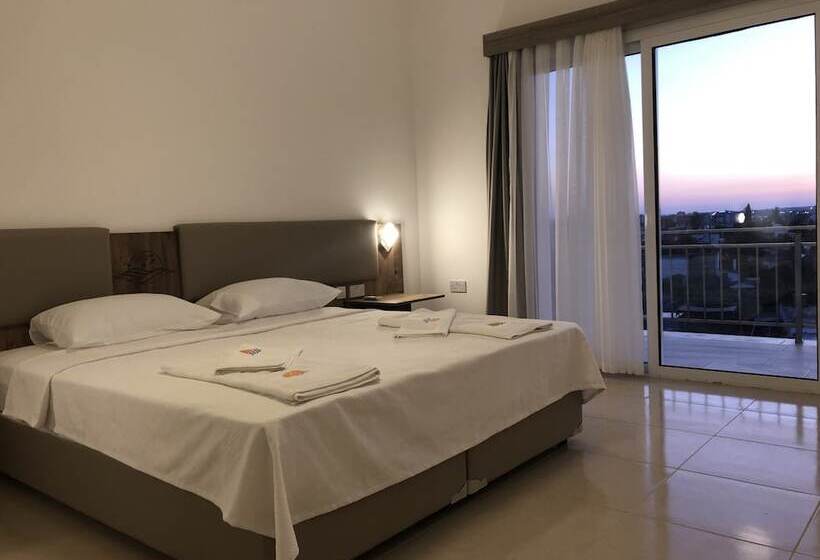 Deniz Airport Suites