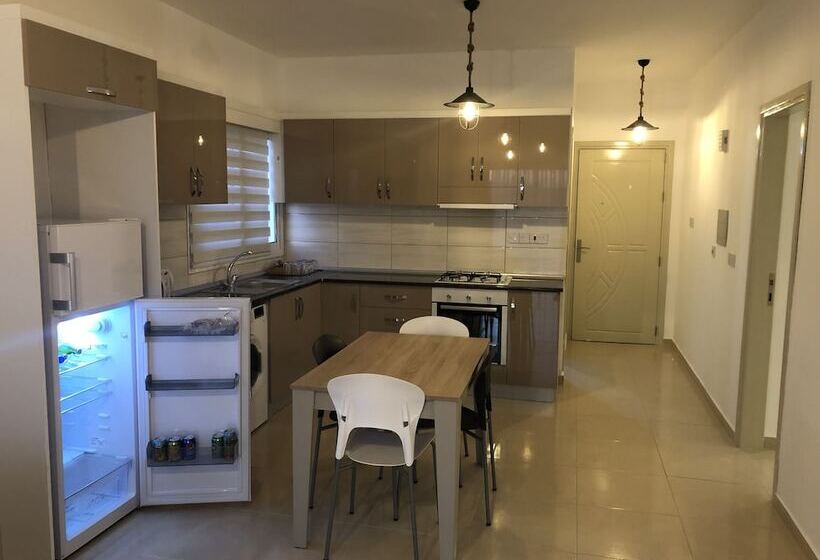 Deniz Airport Suites