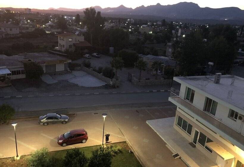 Deniz Airport Suites