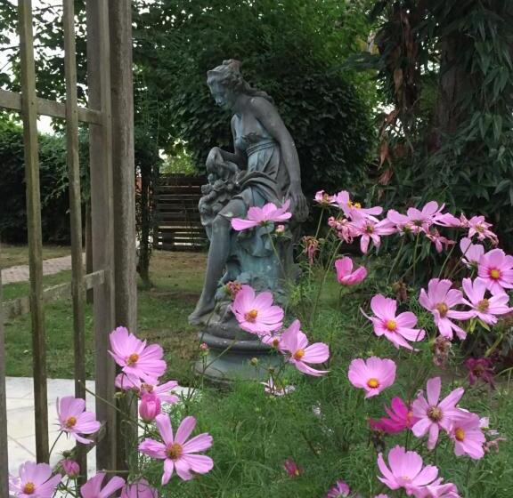 Domaine Des Monges