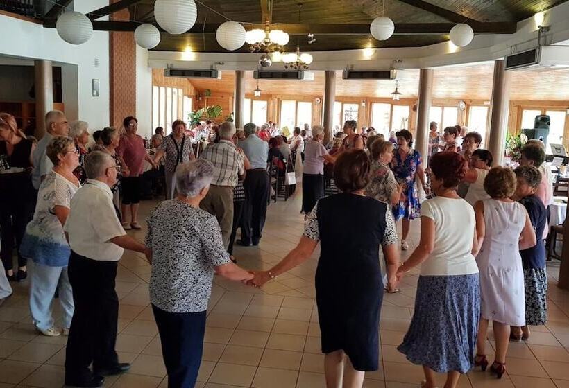 Forró Fogadó & Bauer Bistro