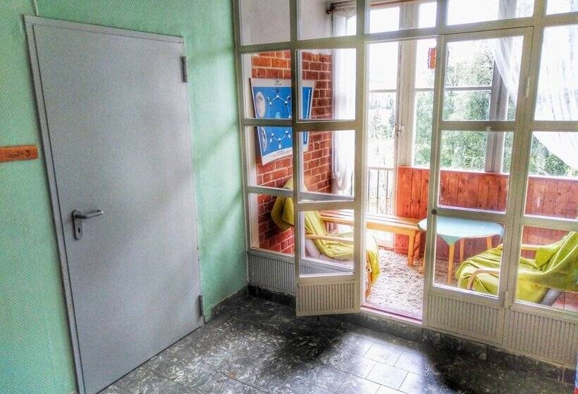 فندق صغير B&b Gillhov & Camping