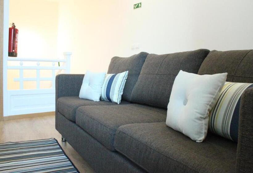 Хостел Aveiro White House