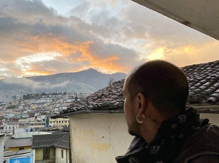 Hostal La Guayunga   Hostel