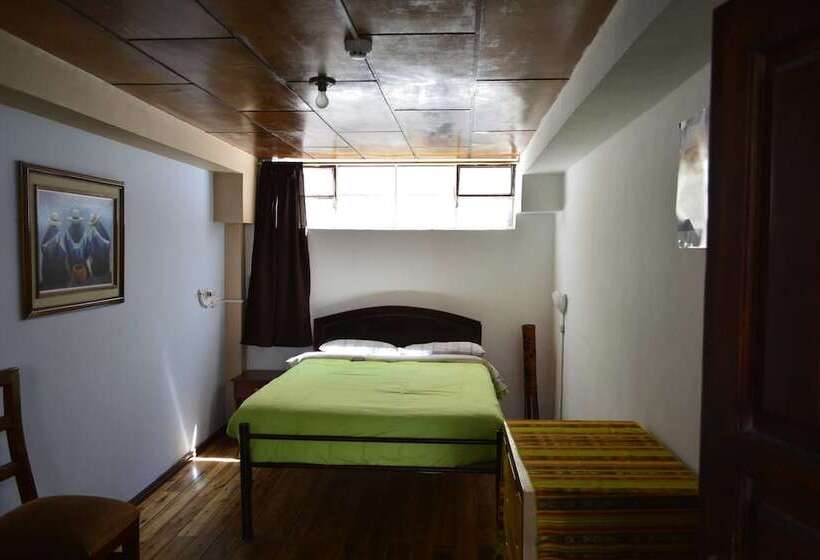 Hostal La Guayunga   Hostel