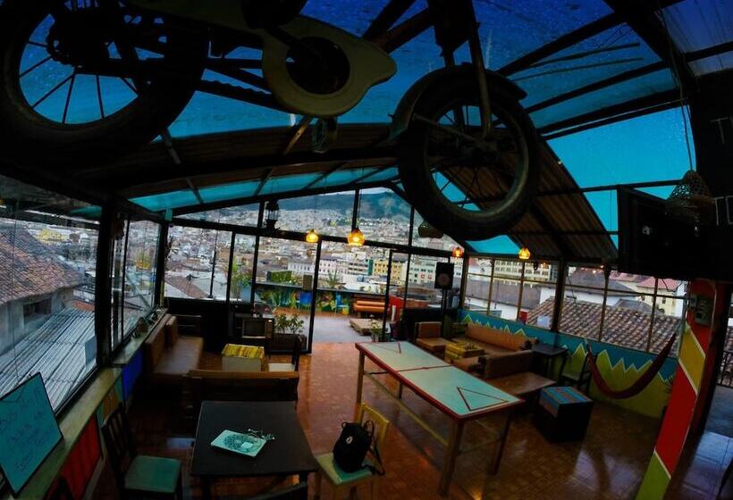 Hostal La Guayunga   Hostel