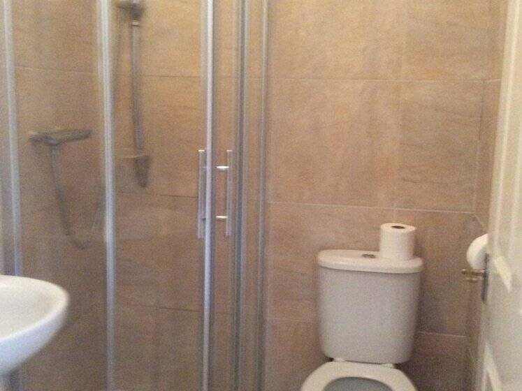 簡易ホテル The Watermans Arms