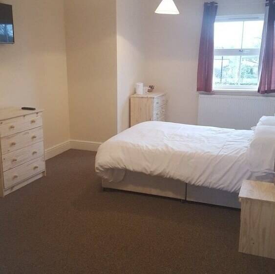 簡易ホテル The Watermans Arms