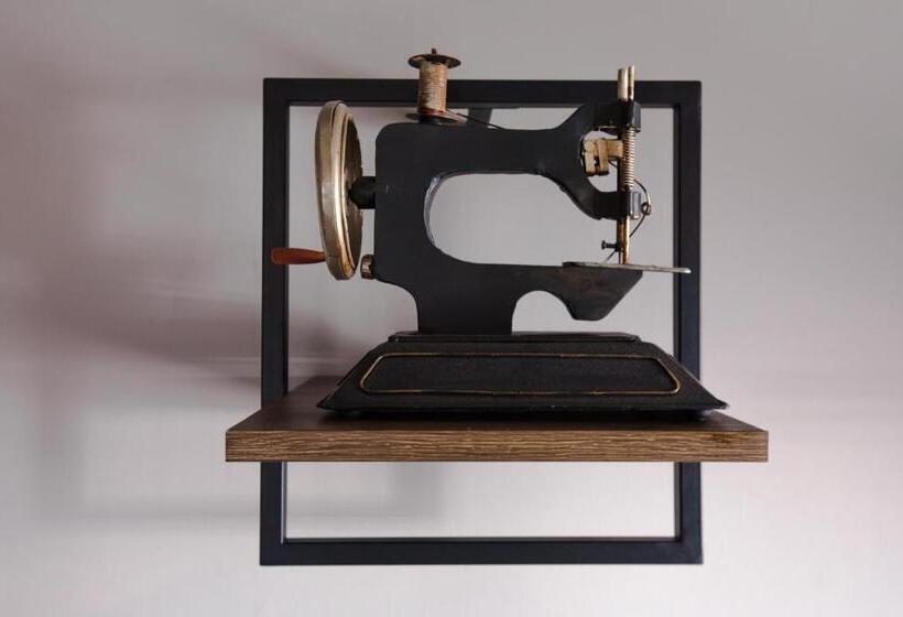 Хостел The Wheatsheaf Pub, Kitchen & Rooms