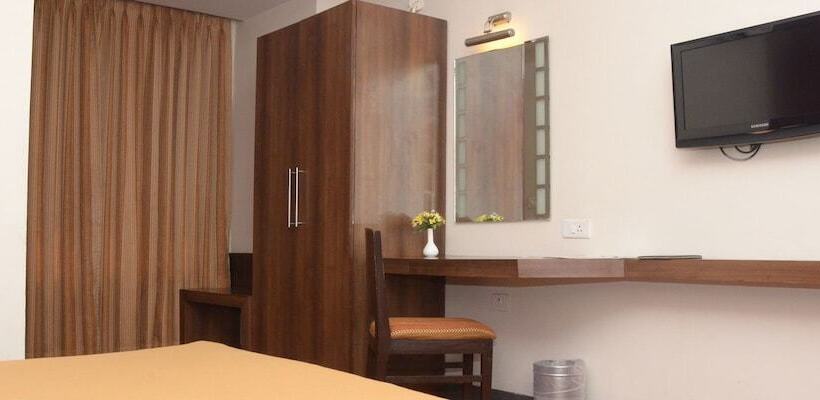 Отель Abirami Residency