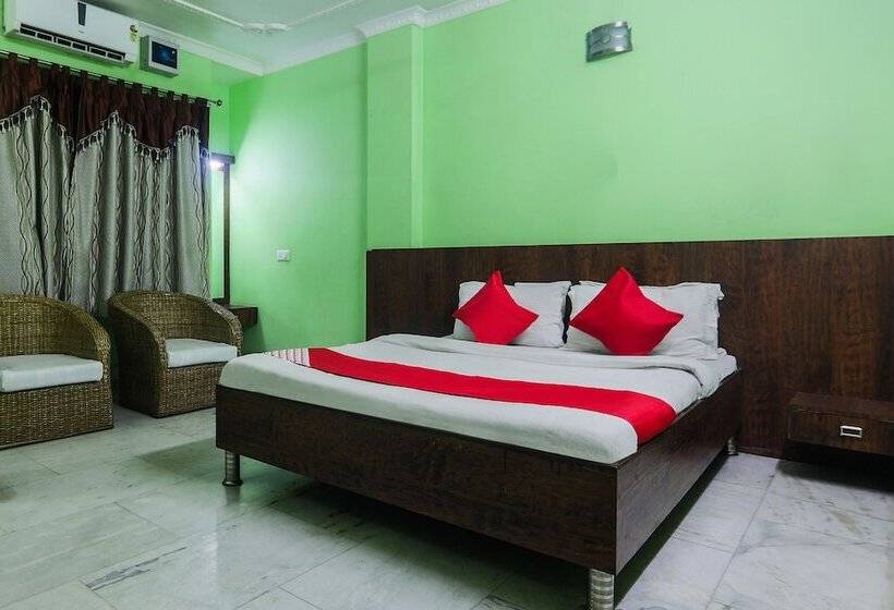 فندق Am Palace By Oyo Rooms