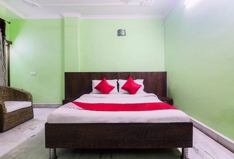 فندق Am Palace By Oyo Rooms