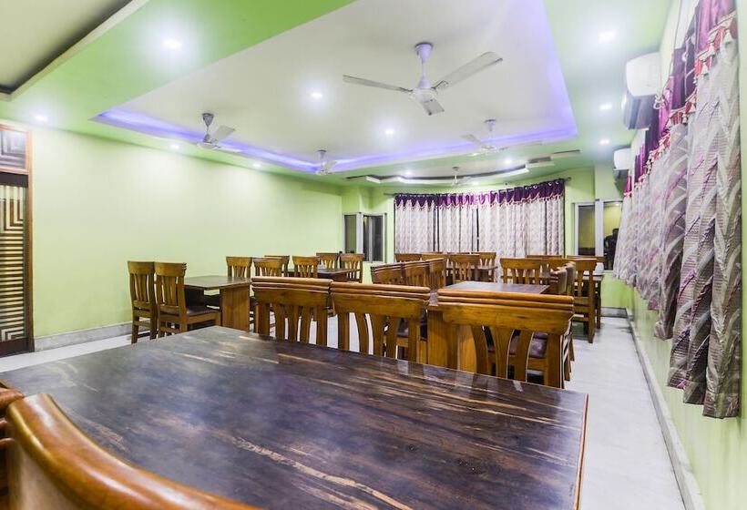 فندق Am Palace By Oyo Rooms