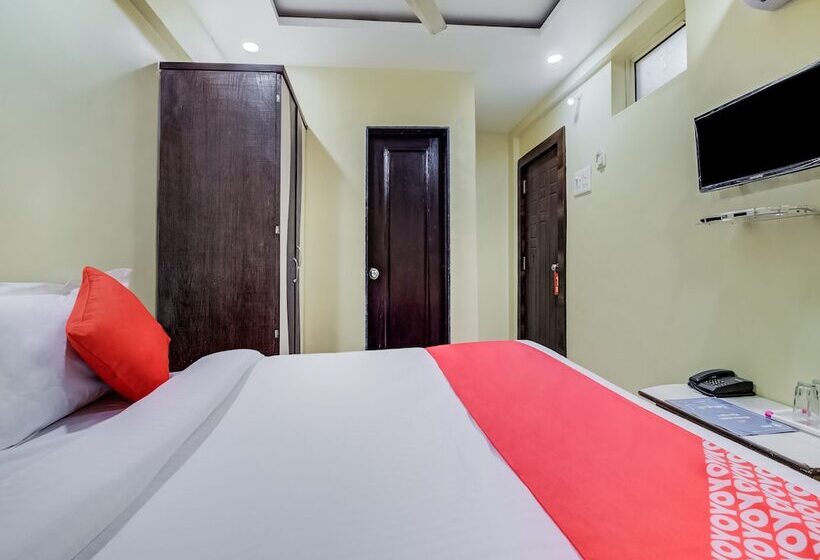 فندق Amrut Executive By Oyo Rooms