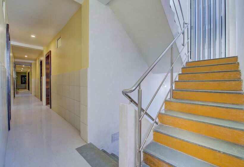 فندق Amrut Executive By Oyo Rooms