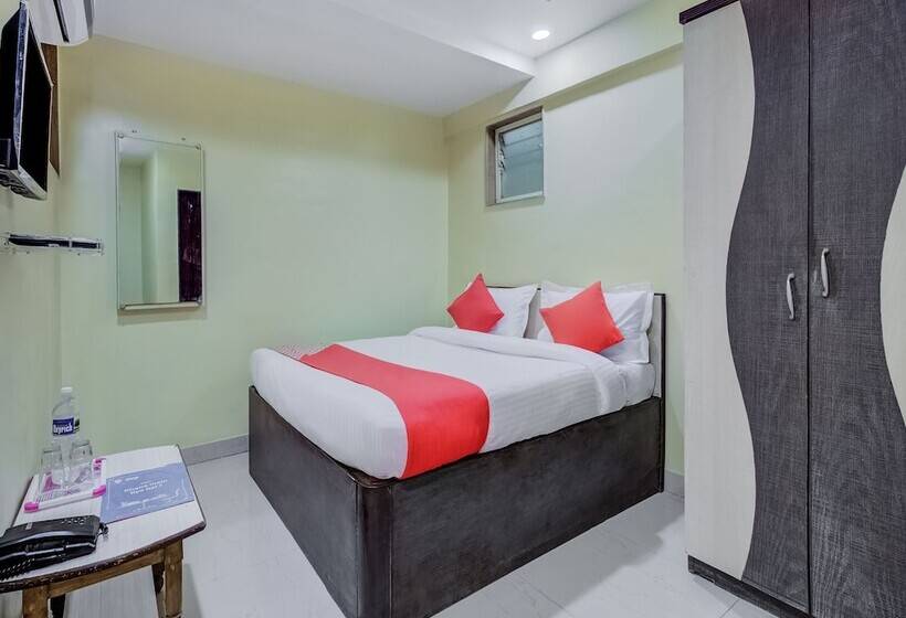 فندق Amrut Executive By Oyo Rooms