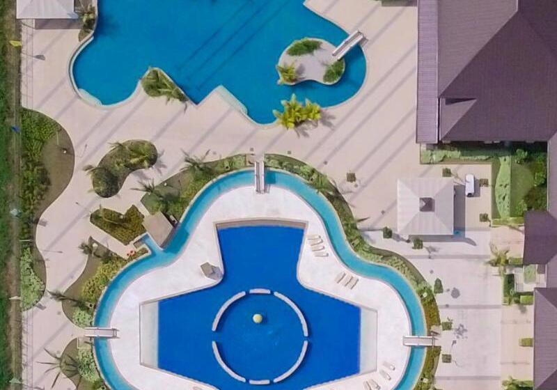 فندق Aquamira Resort & Residence