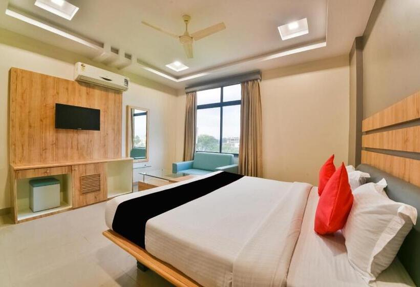 בית מלון כפרי Ardency Inn By Park Tree Udaipur