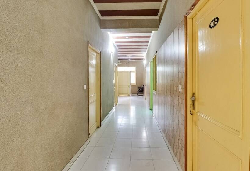 Hotel Arora By Oyo Rooms