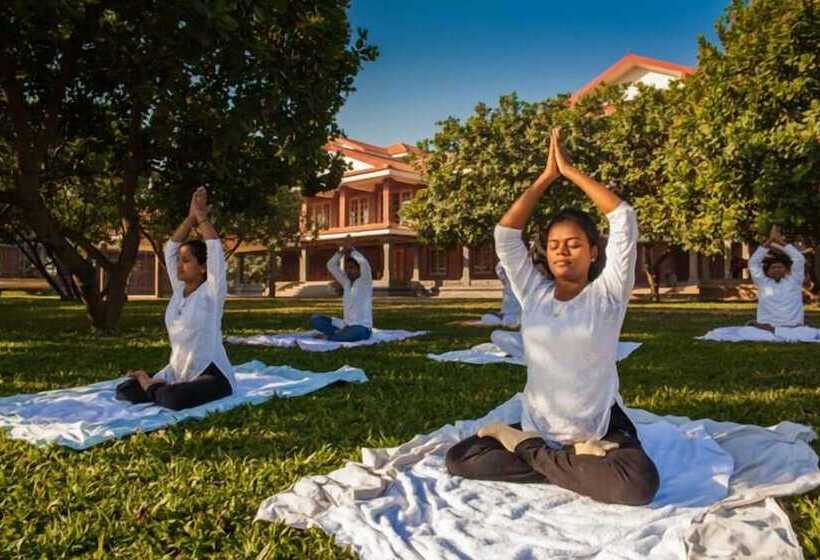 בית מלון כפרי Ayurvedic Village