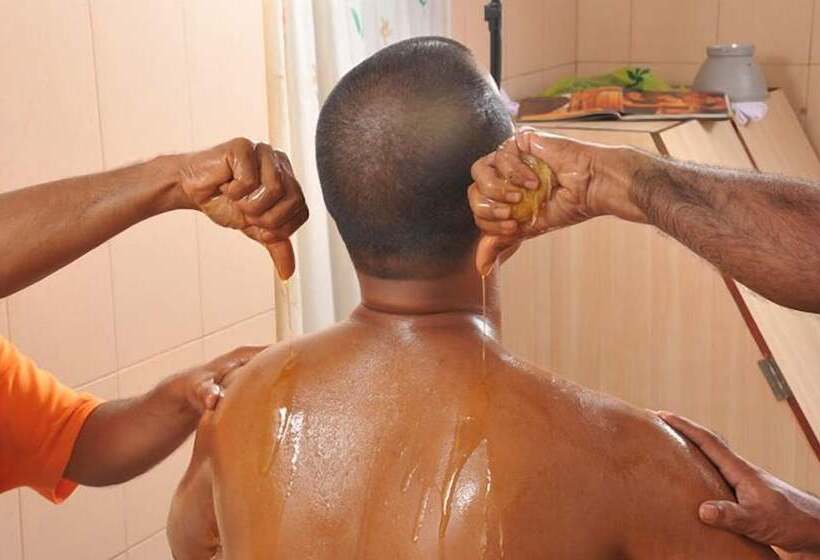 호텔 Ayurvedic Village