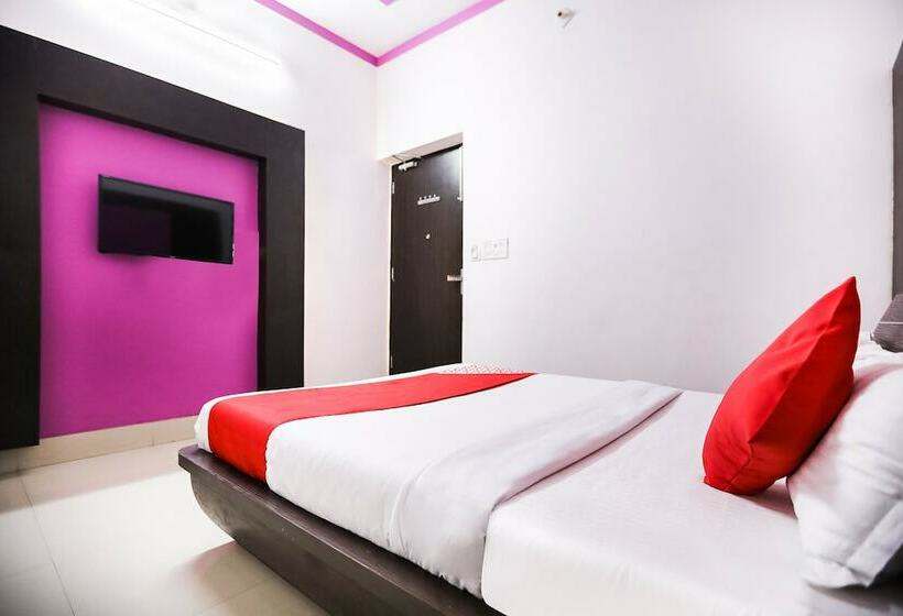 فندق Azad Garden By Oyo Rooms