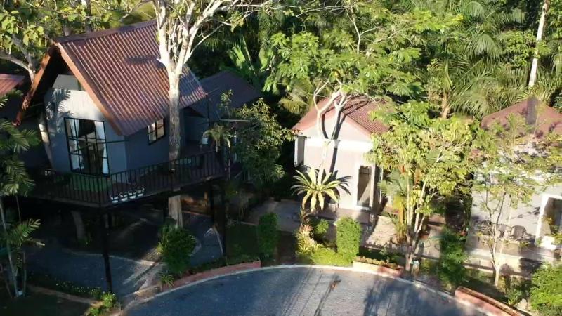 호텔 Baan Rom Lom Yen