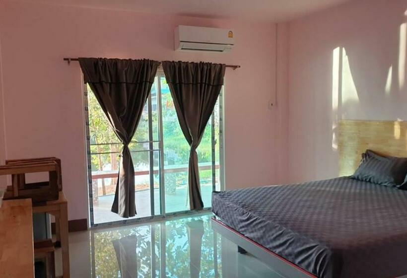 Hotel Baan Suan Chiva Saran