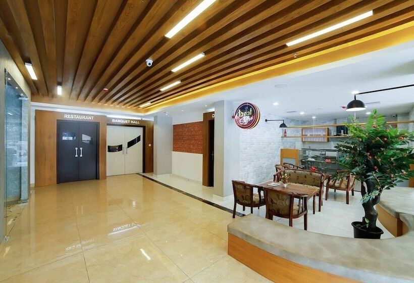 호텔 Bhavanam Regency