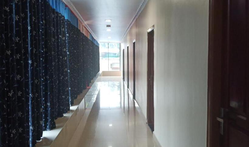 호텔 Brindavan Residency