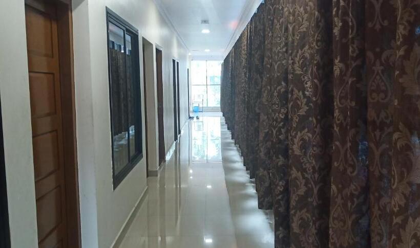 호텔 Brindavan Residency