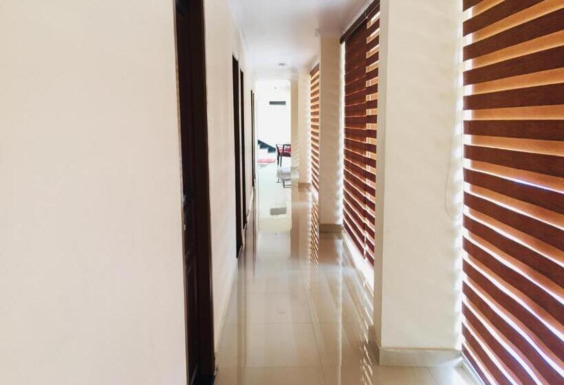 호텔 Brindavan Residency