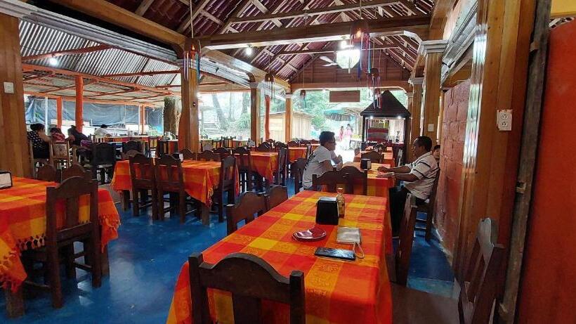 فندق Cabañas Yax Ha